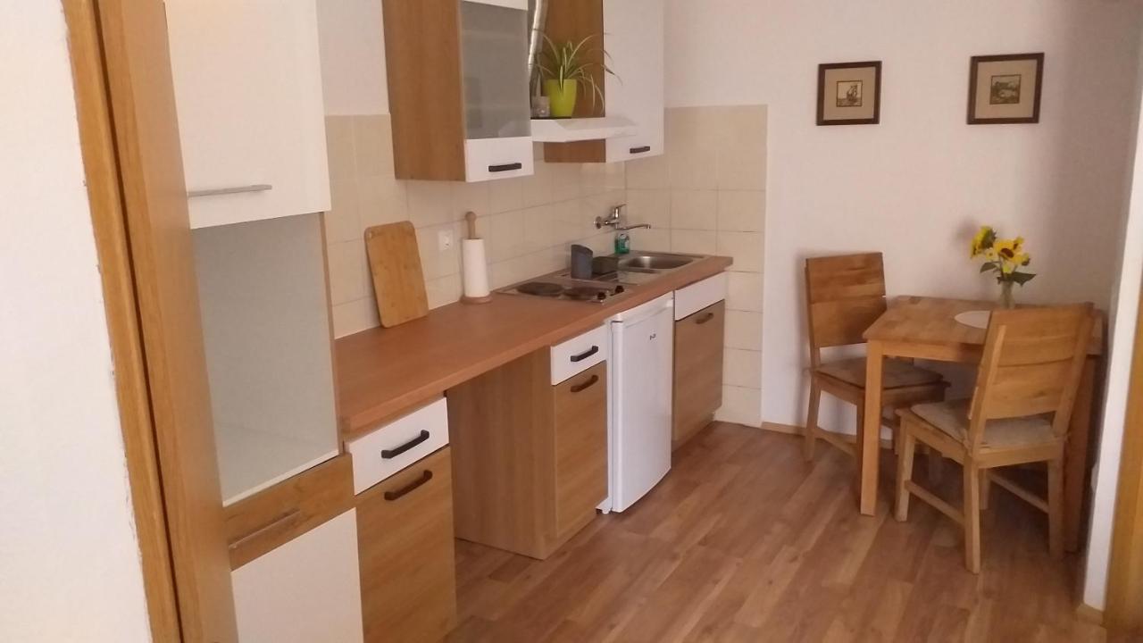Appartamento Relax Crni Kal 3 Esterno foto
